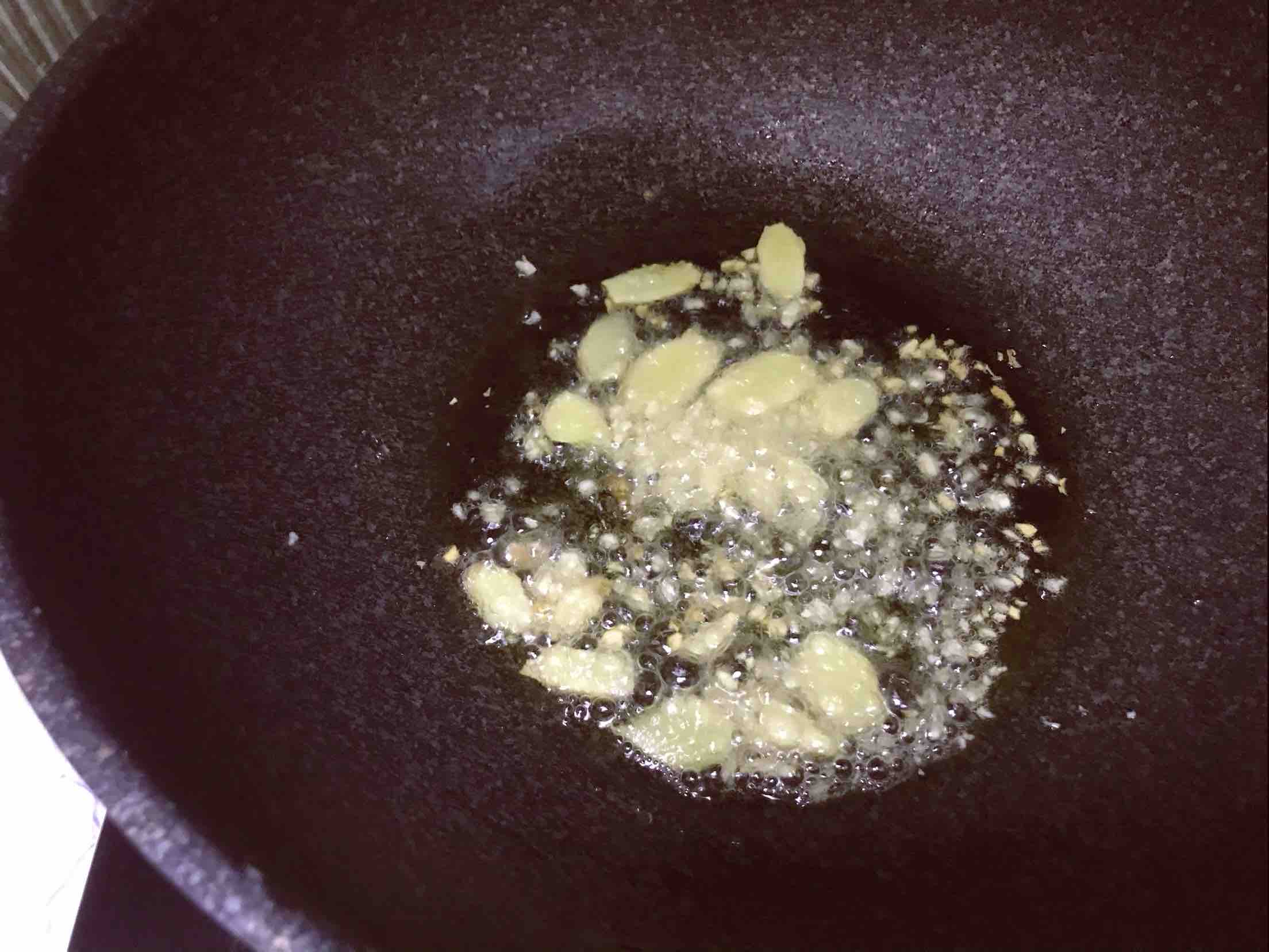 葱爆虾仁的做法-咸鲜味炒菜谱