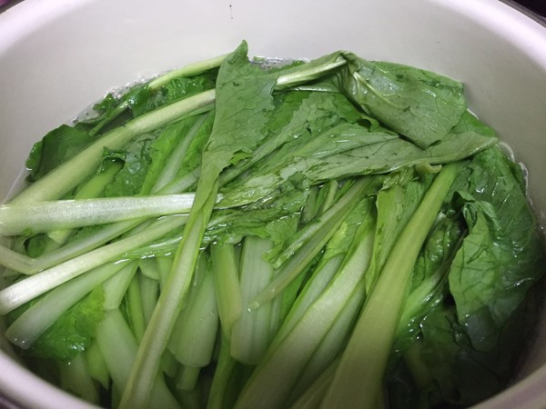 虾皮小白菜的做法-家常味炒菜谱