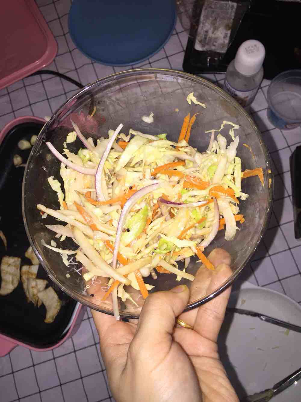吃草虾能吃出肉感～～杏鲍菇沙拉的做法-家常味煎菜谱