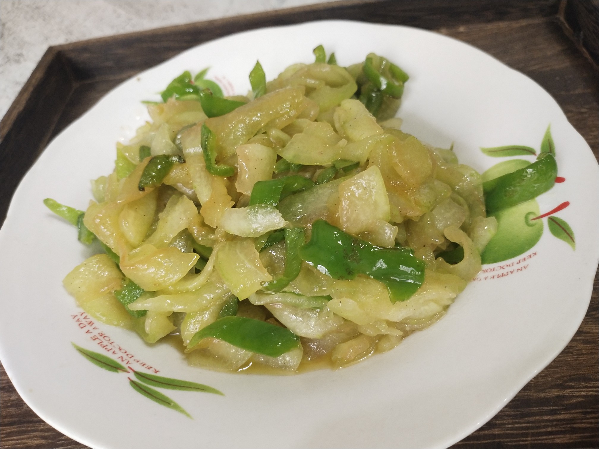 清炒西瓜皮的做法-家常味炒菜谱
