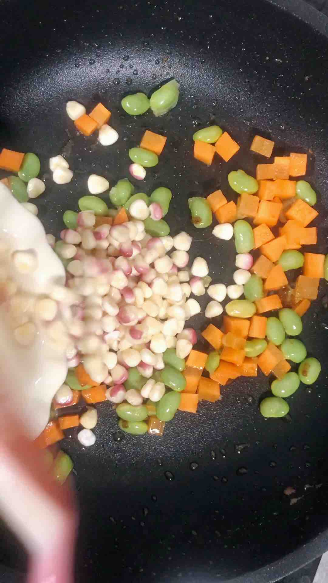 彩蔬虾仁的做法-咸鲜味炒菜谱