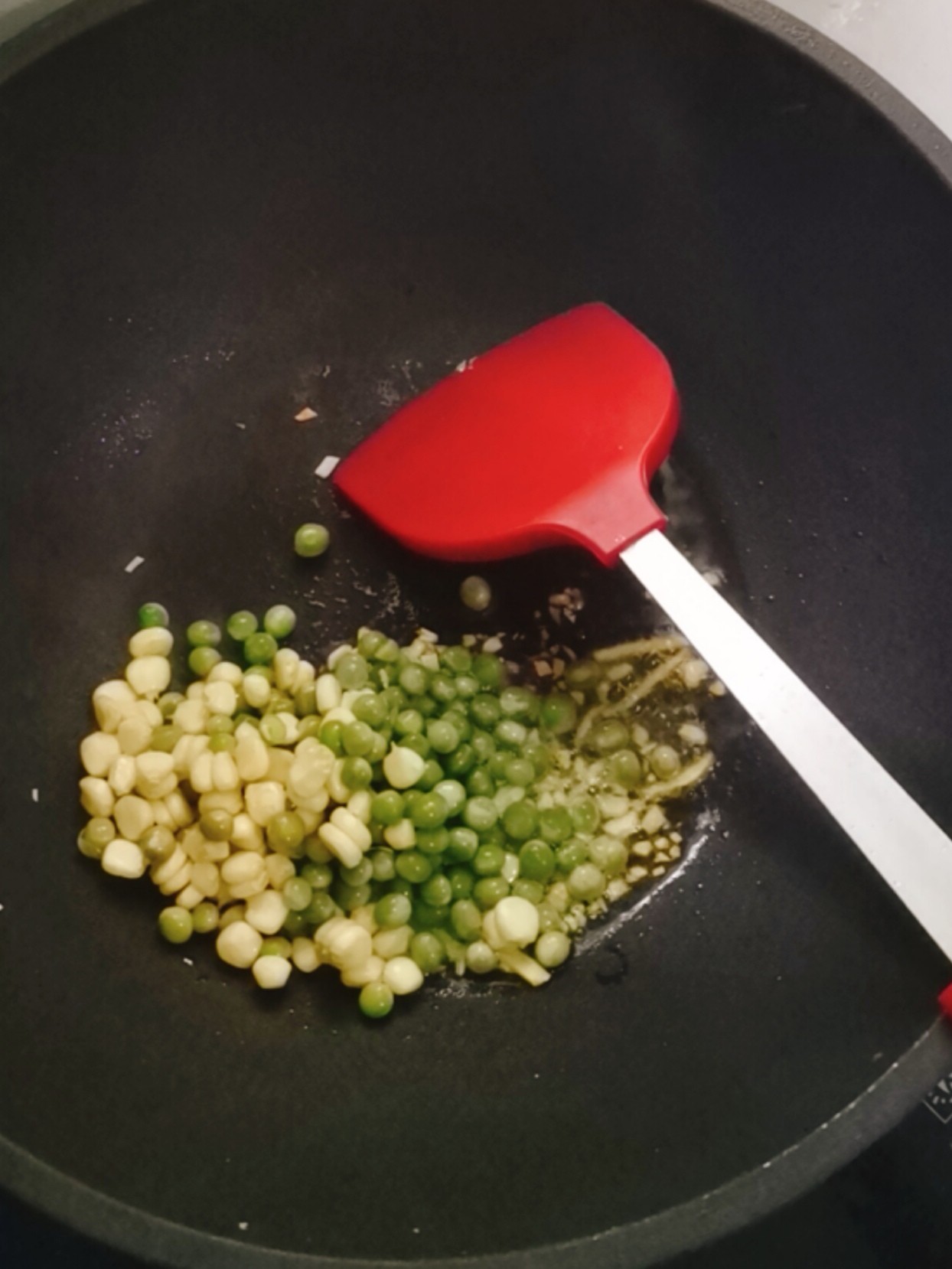 玉米青豆炒虾仁的做法-咸鲜味炒菜谱