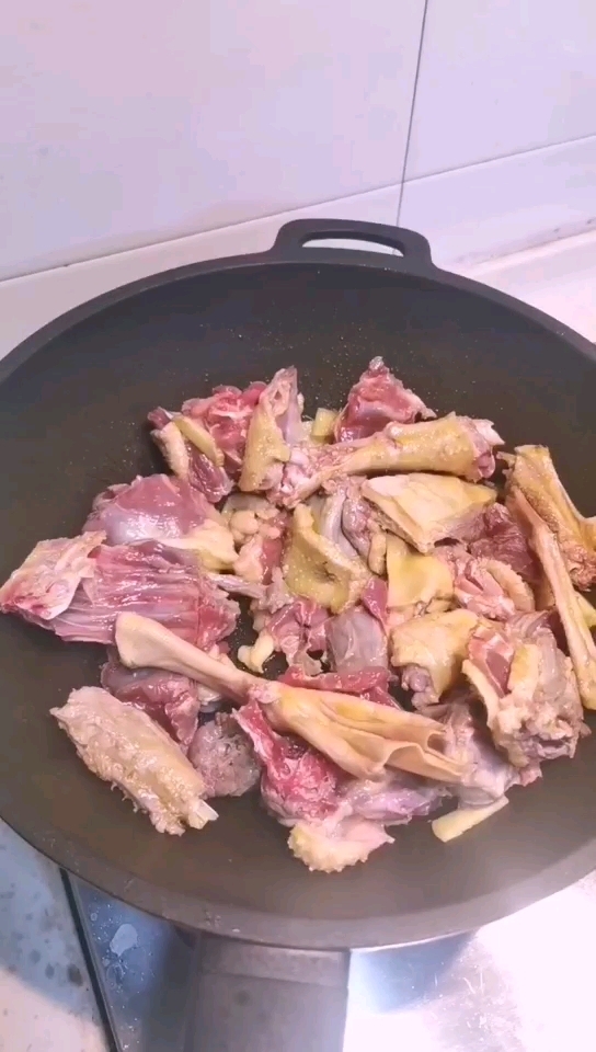啤酒鹅的做法-家常味炖菜谱