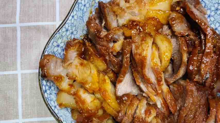 用电饭锅就能做的「蜜汁叉烧」竟然比餐厅还好吃！的做法-甜味焖菜谱