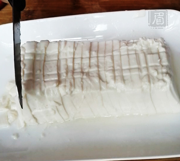 皮蛋榨菜拌豆腐的做法-咸鲜味拌菜谱