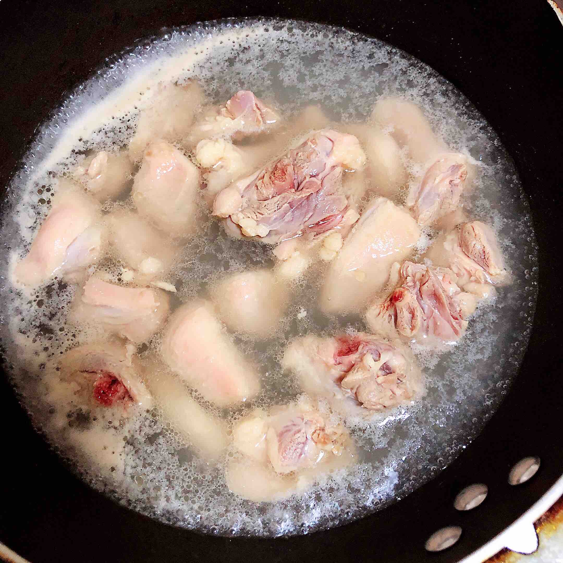 养生姜母鸭（祛暑湿肺燥、气血双补）的做法-咸鲜味炖菜谱
