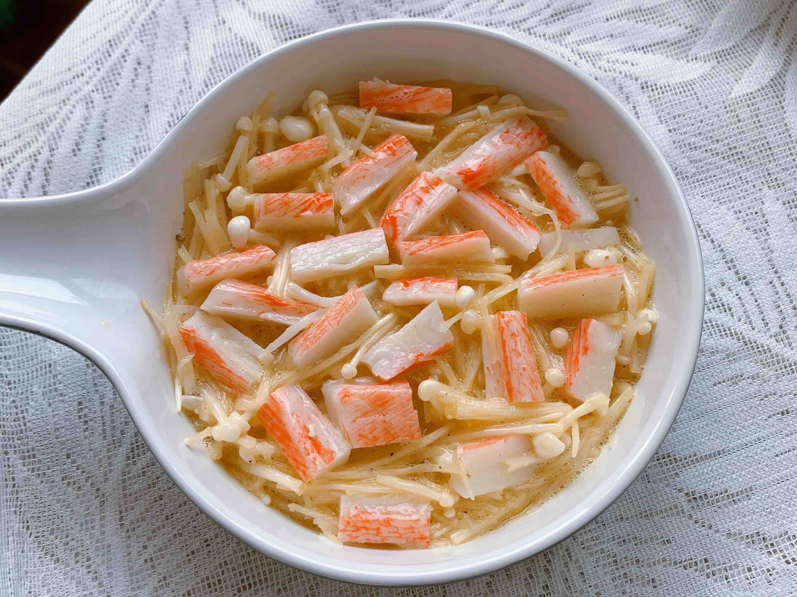 蟹柳金针菇蒸蛋的做法-家常味蒸菜谱