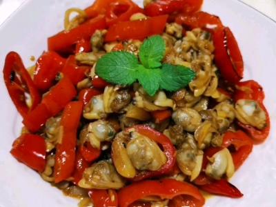 红辣椒炒花甲肉的作法-咸鲜味炒菜谱