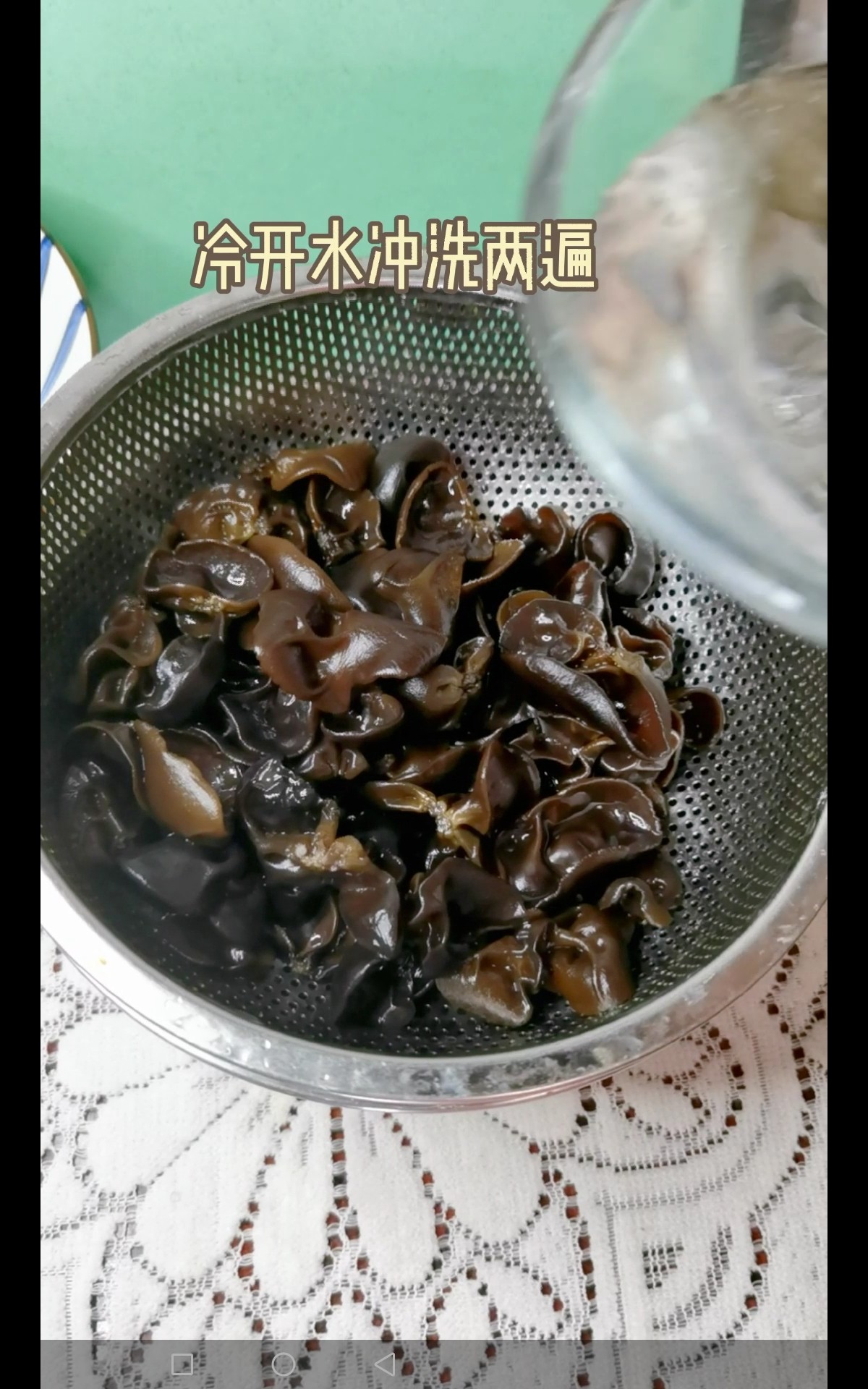 虾蓉酱拌黄瓜木耳的做法-咸鲜味拌菜谱