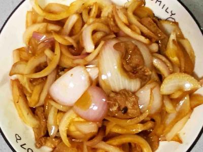 孕妇食谱葱爆盐煎肉，香甜脆爽、葱香浓厚～的作法-咸鲜味烧菜谱