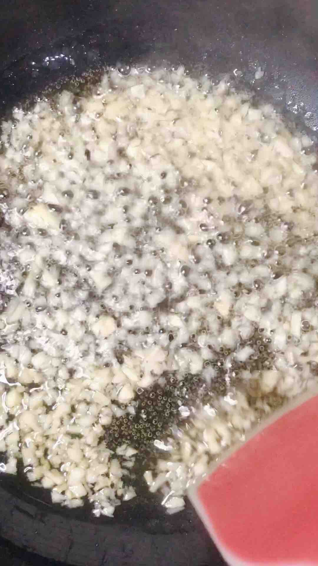 蒜蓉米椒虾尾的做法-蒜香味炒菜谱