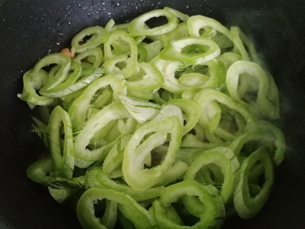蛇豆炒肉片的做法-家常味炒菜谱