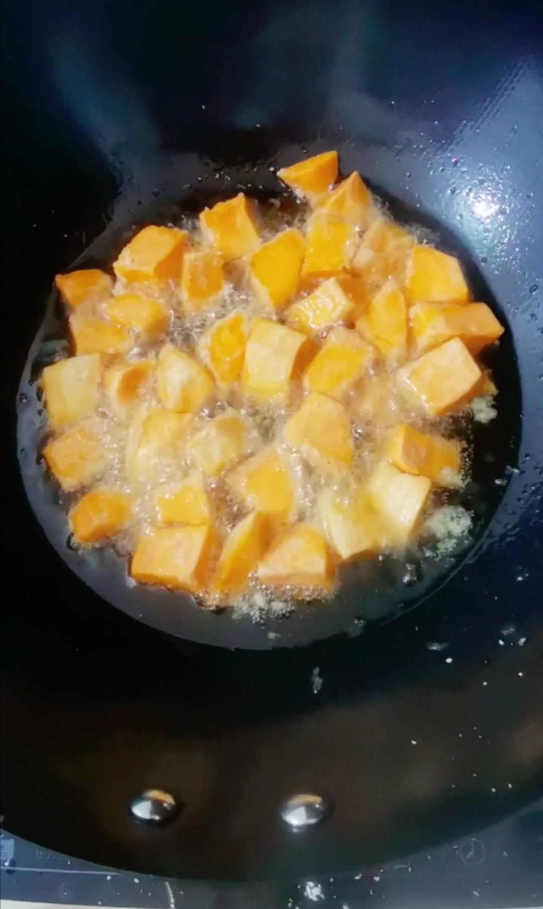 拔丝地瓜苹果的做法-酸甜味拔丝菜谱