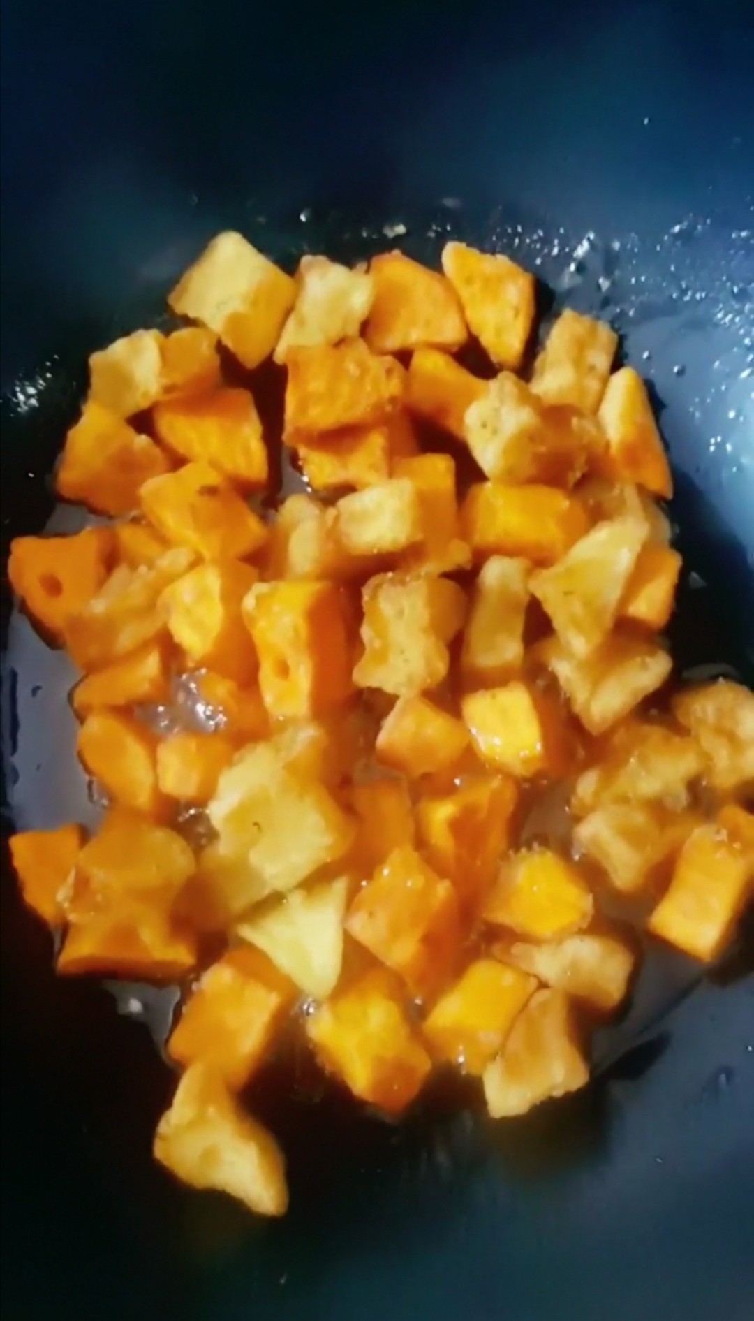 拔丝地瓜苹果的做法-酸甜味拔丝菜谱