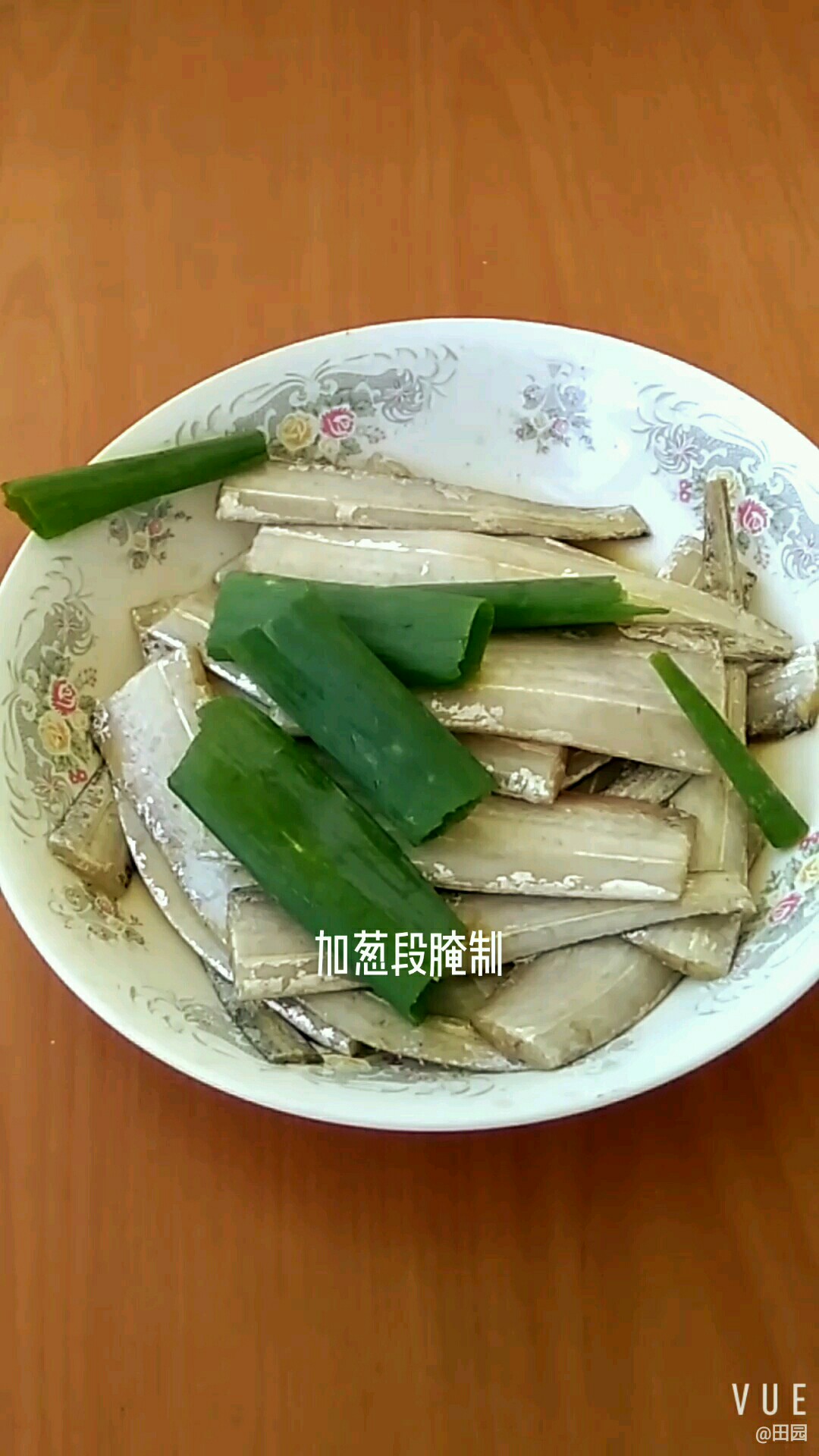 空气炸锅炸带鱼的做法-咸鲜味炸菜谱