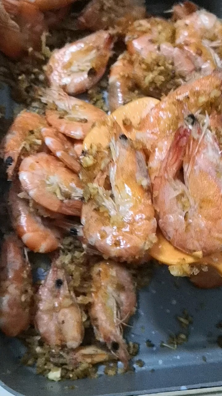 避风塘虾的做法-咸鲜味炒菜谱