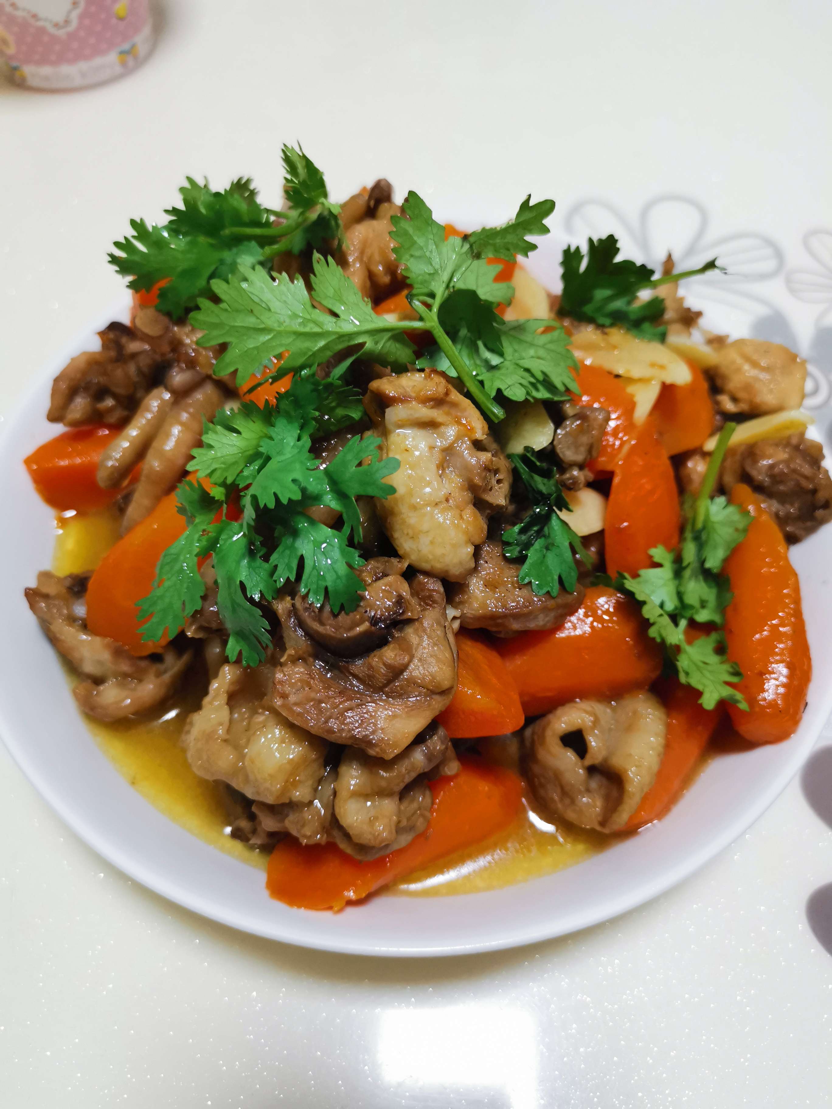 胡萝卜炒鸡的做法-家常味炒菜谱-易网健康养生网 胡萝卜炒鸡的做法-家常味炒菜谱
