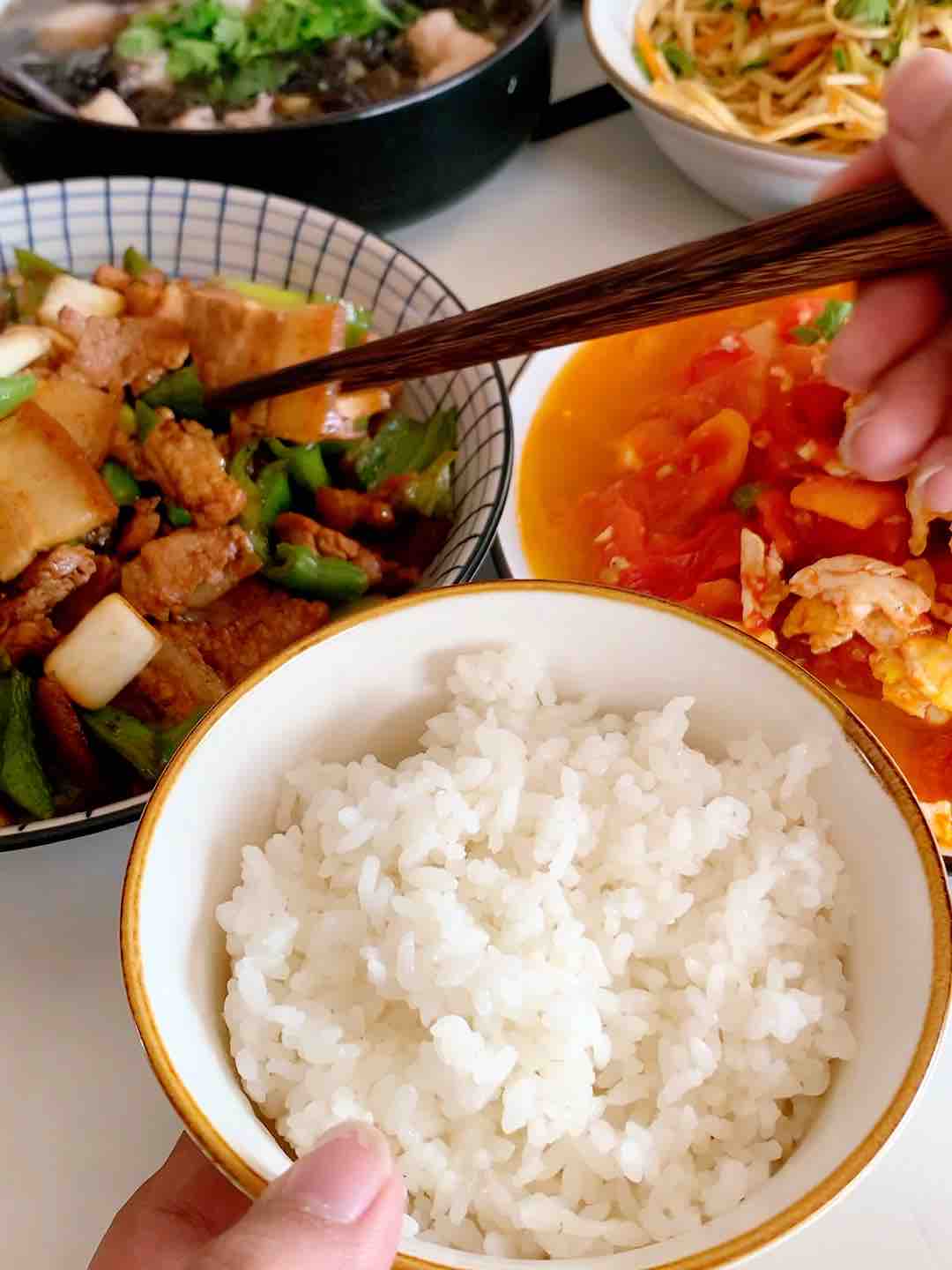 超下饭的家常版辣椒炒肉的做法-香辣味炒菜谱