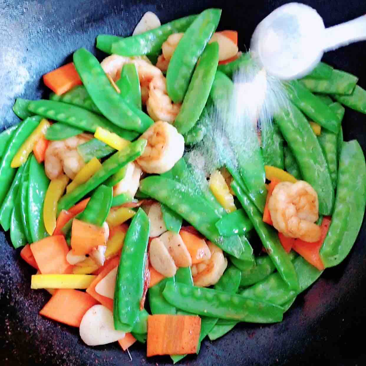 荷兰豆炒虾仁的做法-咸鲜味炒菜谱