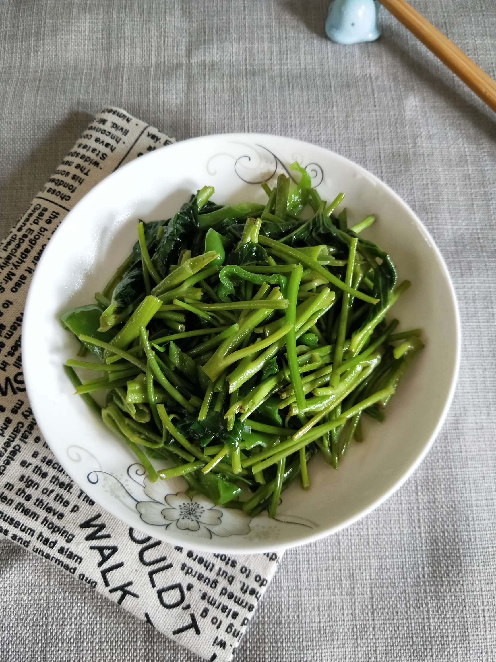 清炒空心菜的做法-家常味炒菜谱-易网健康养生网 清炒空心菜的做法-家常味炒菜谱