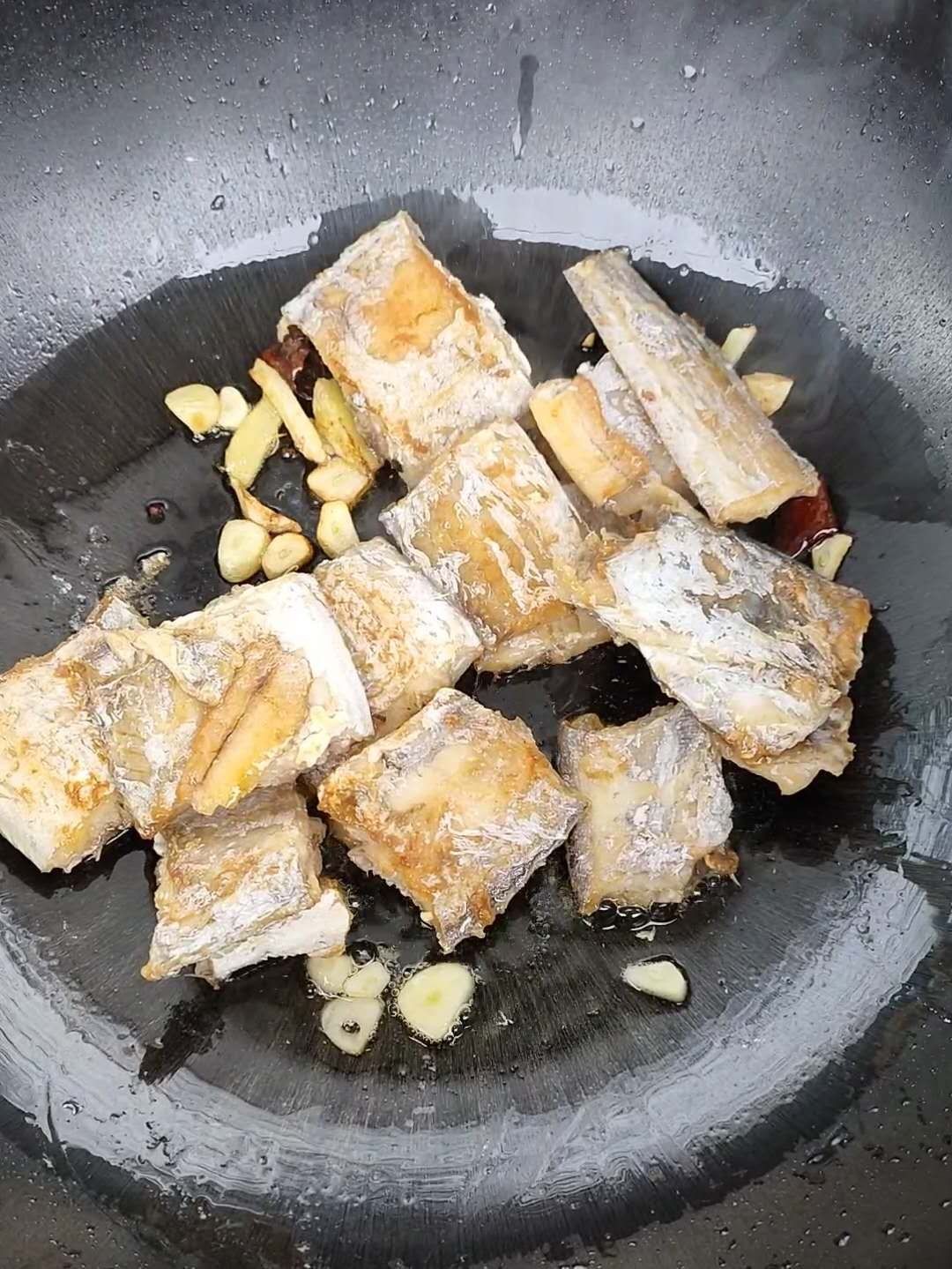 家常红烧带鱼的做法-家常味烧菜谱