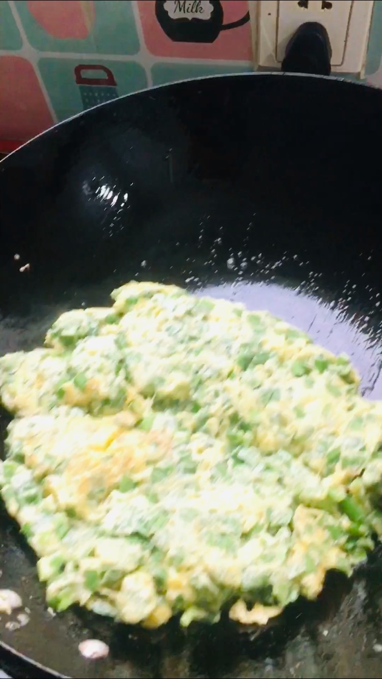 原汁原味韭菜炒鸡蛋的做法-家常味炒菜谱