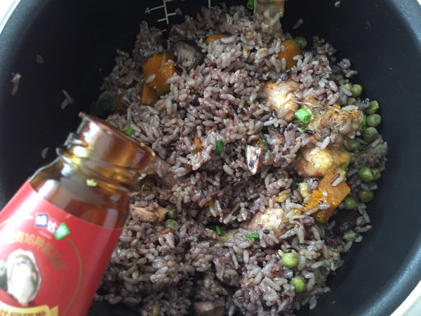 鸡翅根杂粮饭的做法-家常味焖菜谱