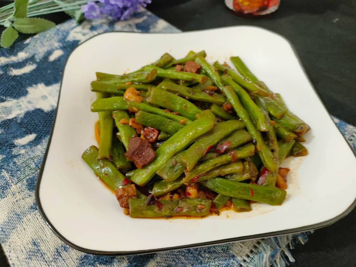 牛肉酱四季豆的做法-家常味炒菜谱-易网健康养生网 牛肉酱四季豆的做法-家常味炒菜谱