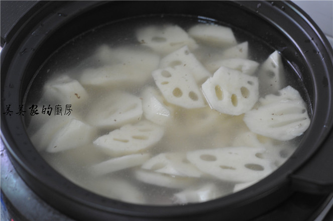 花生莲藕炖排骨的做法-咸鲜味炖菜谱