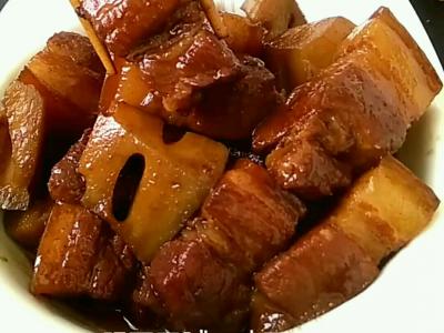 五花肉烧莲藕的做法-咸鲜味烧菜谱