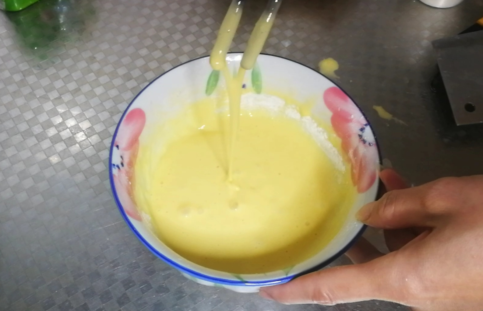 香酥炸带鱼的做法-家常味炸菜谱