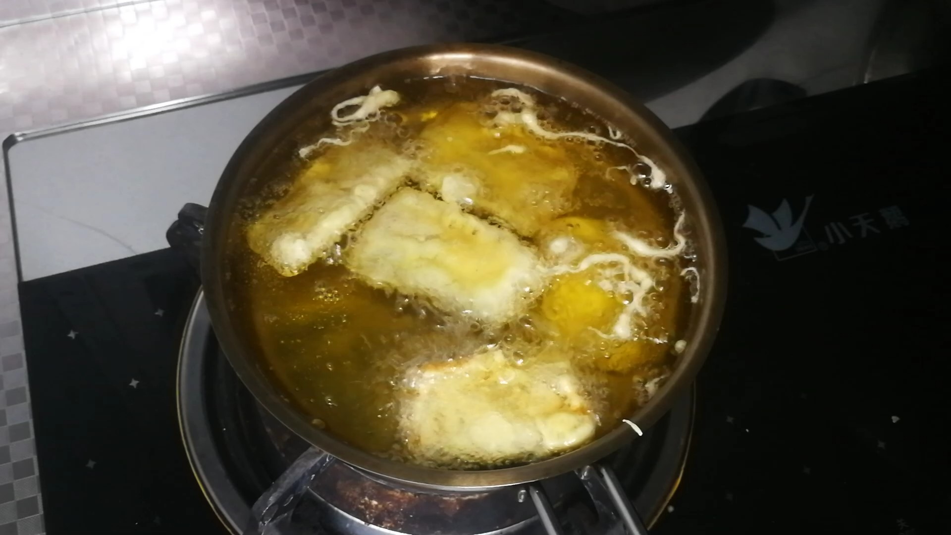 香酥炸带鱼的做法-家常味炸菜谱