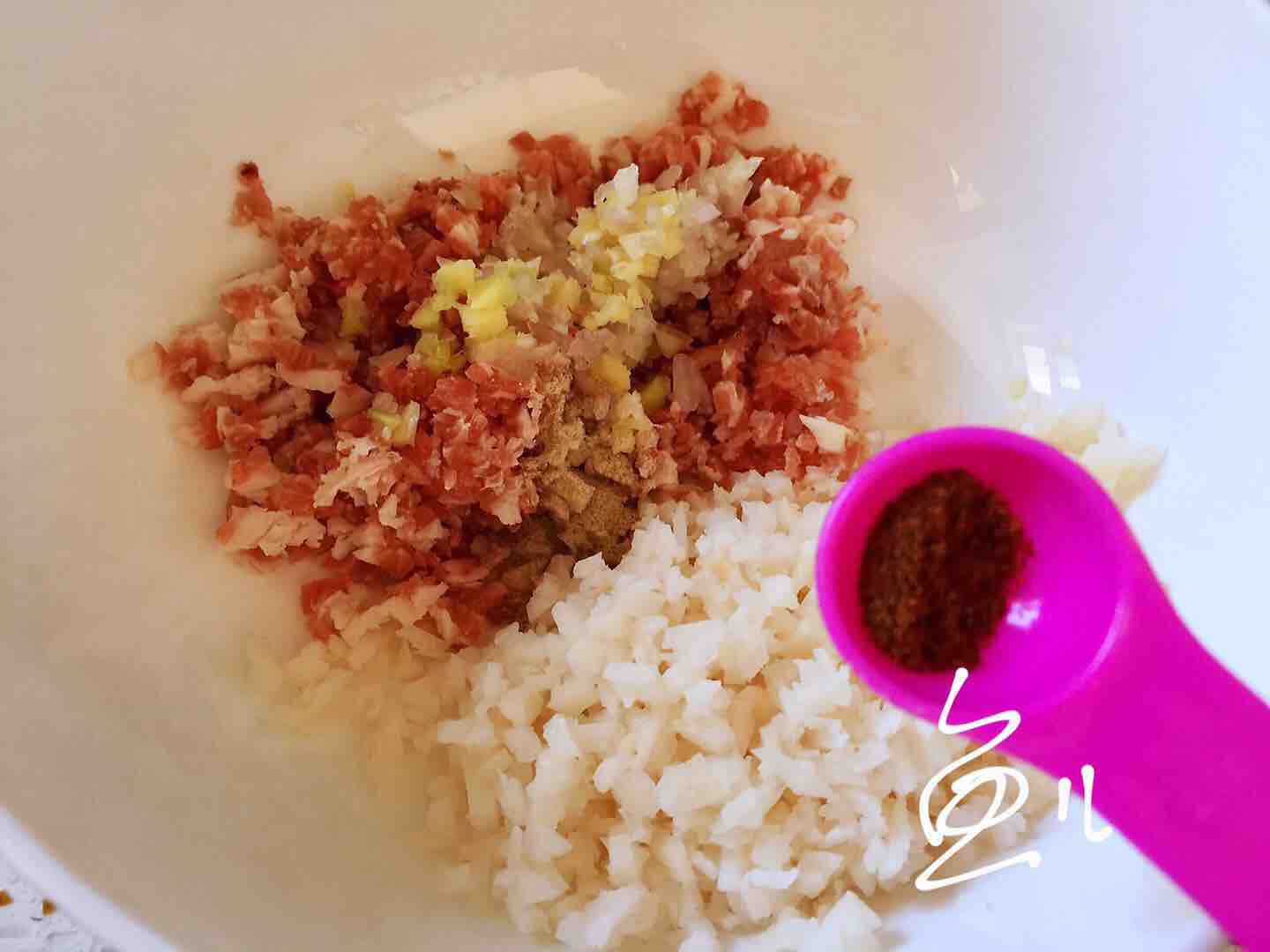 莲藕肉丸的做法-家常味炸菜谱