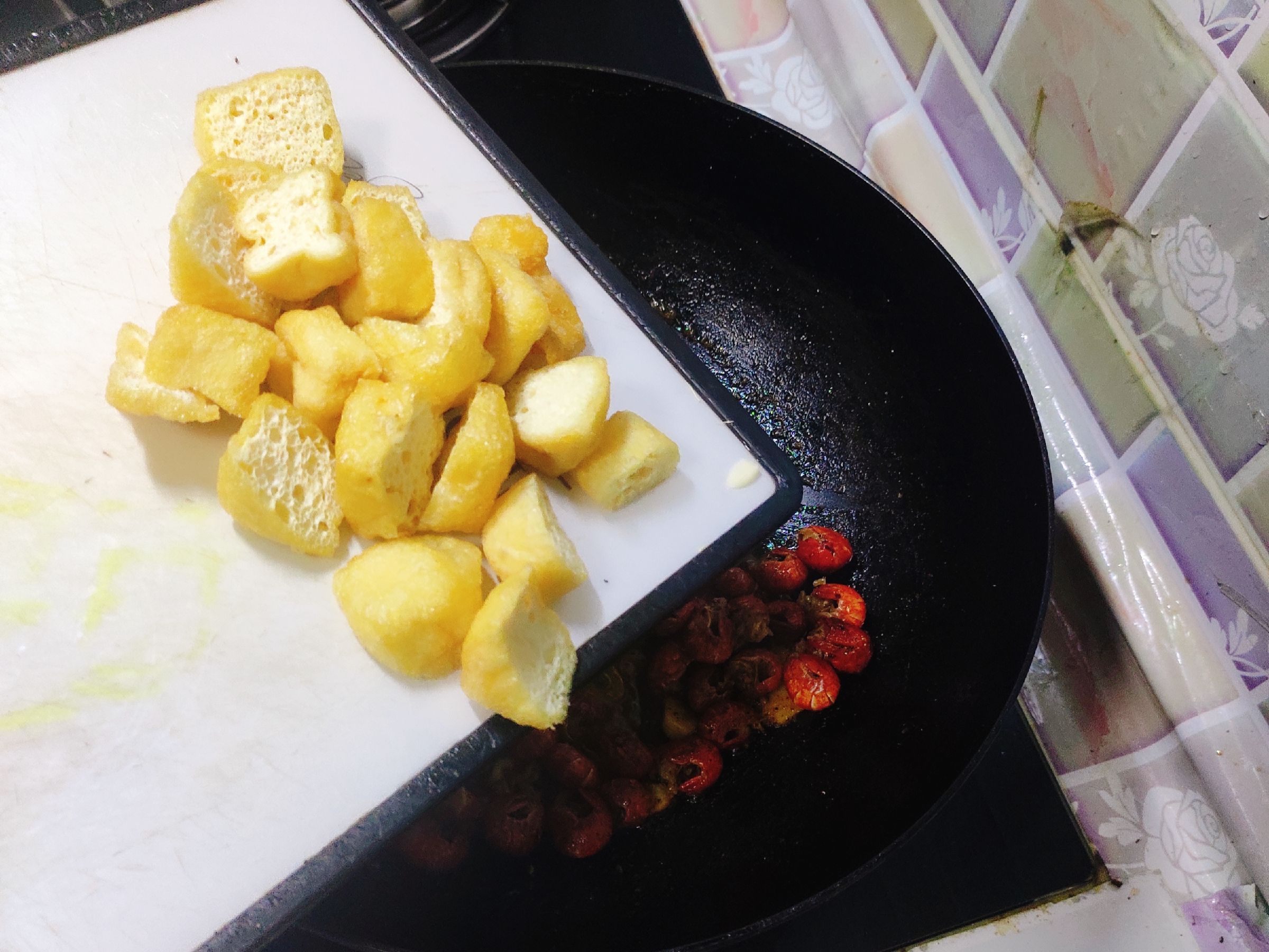 麻辣龙虾尾的做法-麻辣味炒菜谱