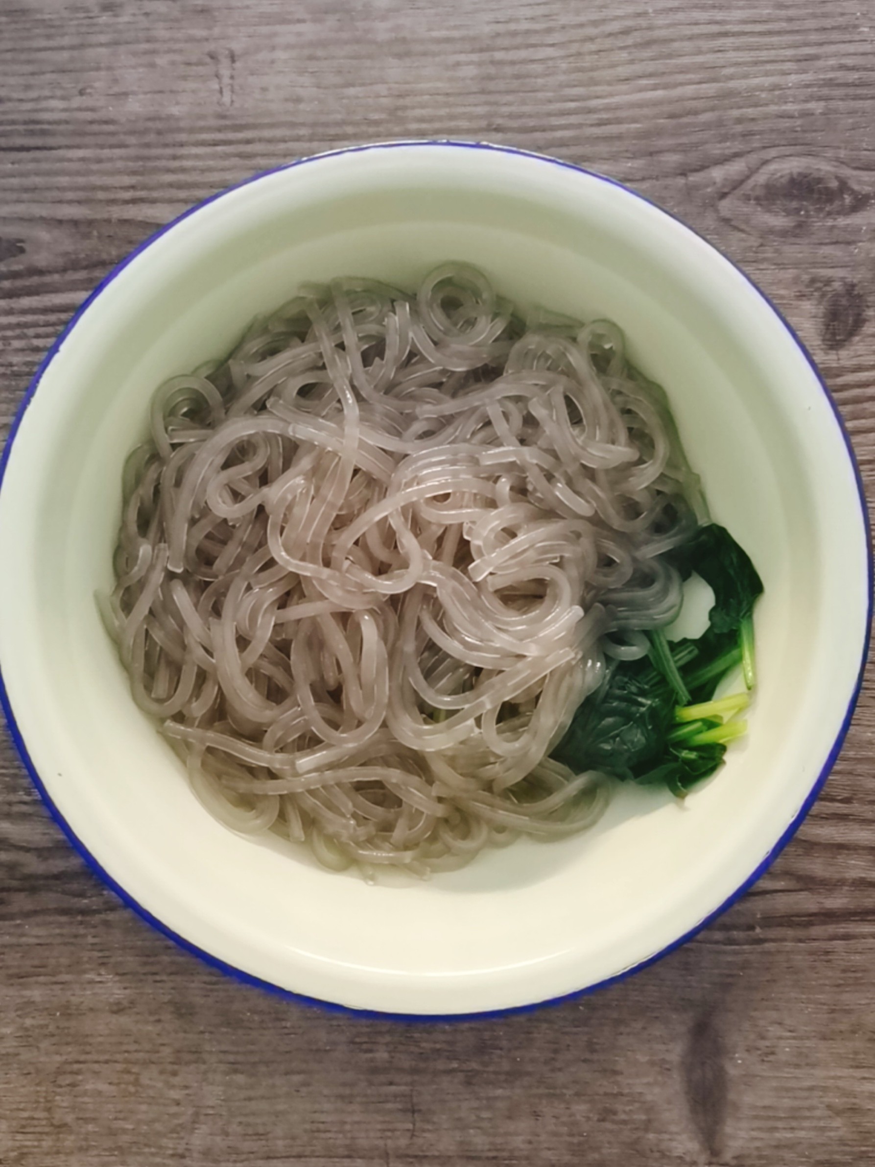 菠菜拌粉条的做法-咸鲜味拌菜谱