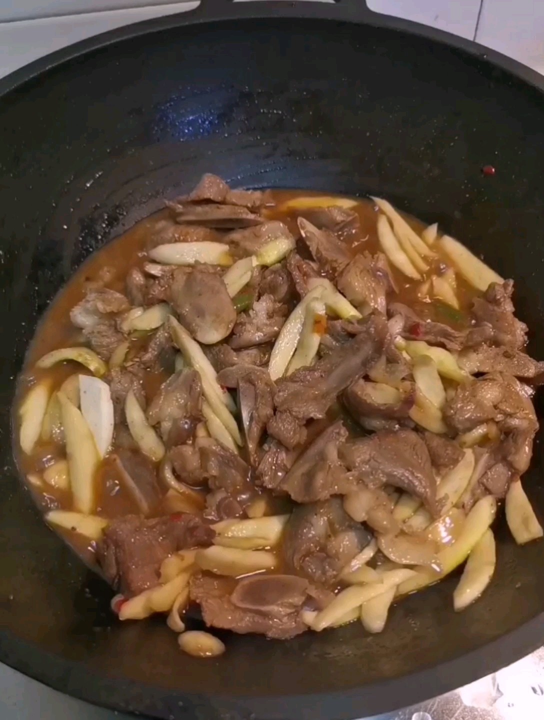 十三香小炒肉的做法-香辣味烧菜谱