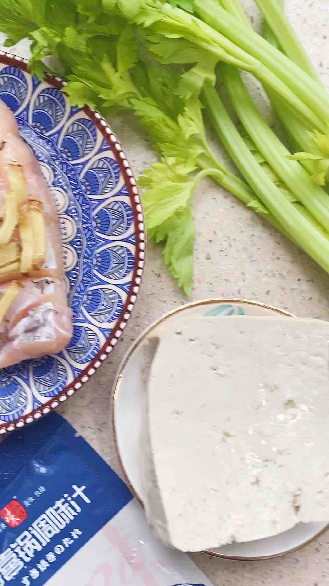 豆腐焖青鱼的做法-家常味烧菜谱