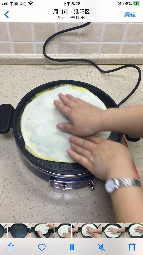 烙小茴香蛋饼的做法-家常味烙菜谱