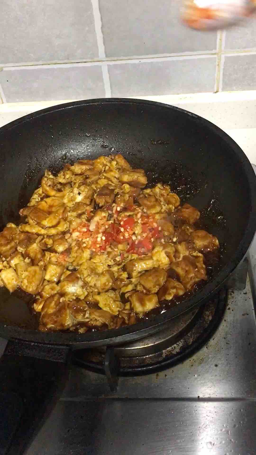 豆腐鸡蛋的做法-家常味炒菜谱