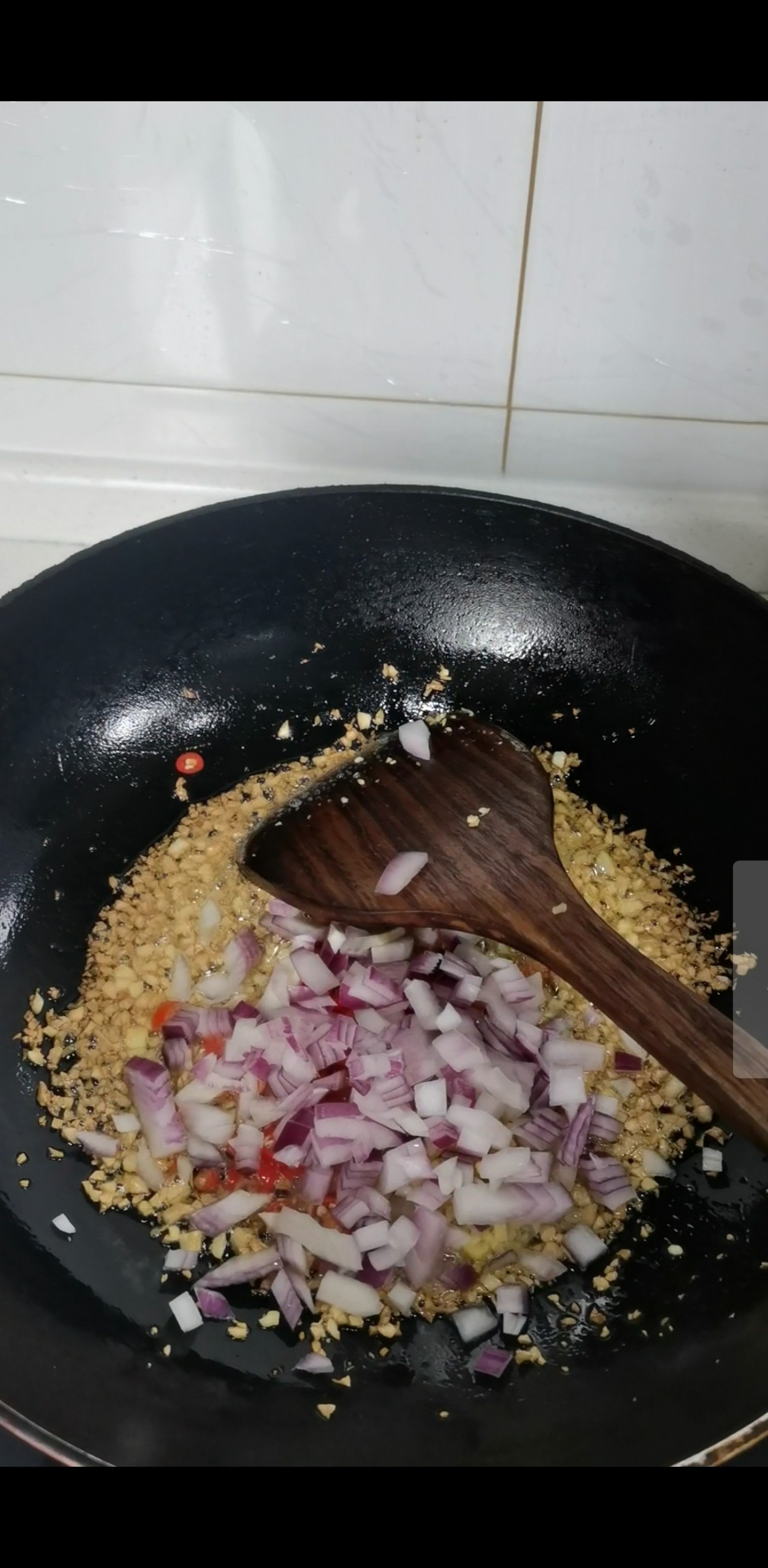 花甲鲜虾焗粉丝的做法-香辣味烤菜谱