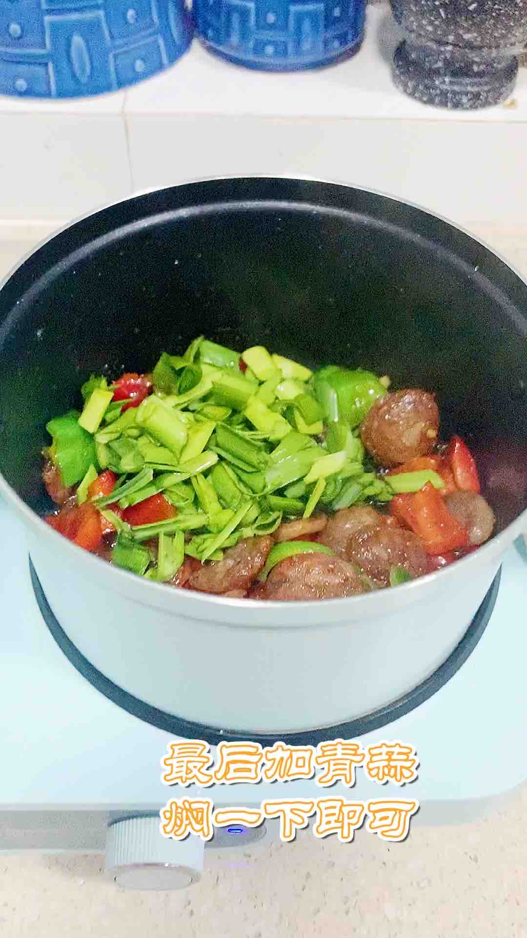 菜椒炒腊肠的做法-家常味炒菜谱