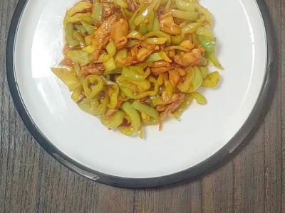 青椒鸡腿肉的做法-豆瓣味炒菜谱