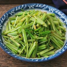清炒芹菜的做法-家常味炒菜谱