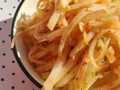 凉拌芥菜丝的作法-香辣味拌菜谱