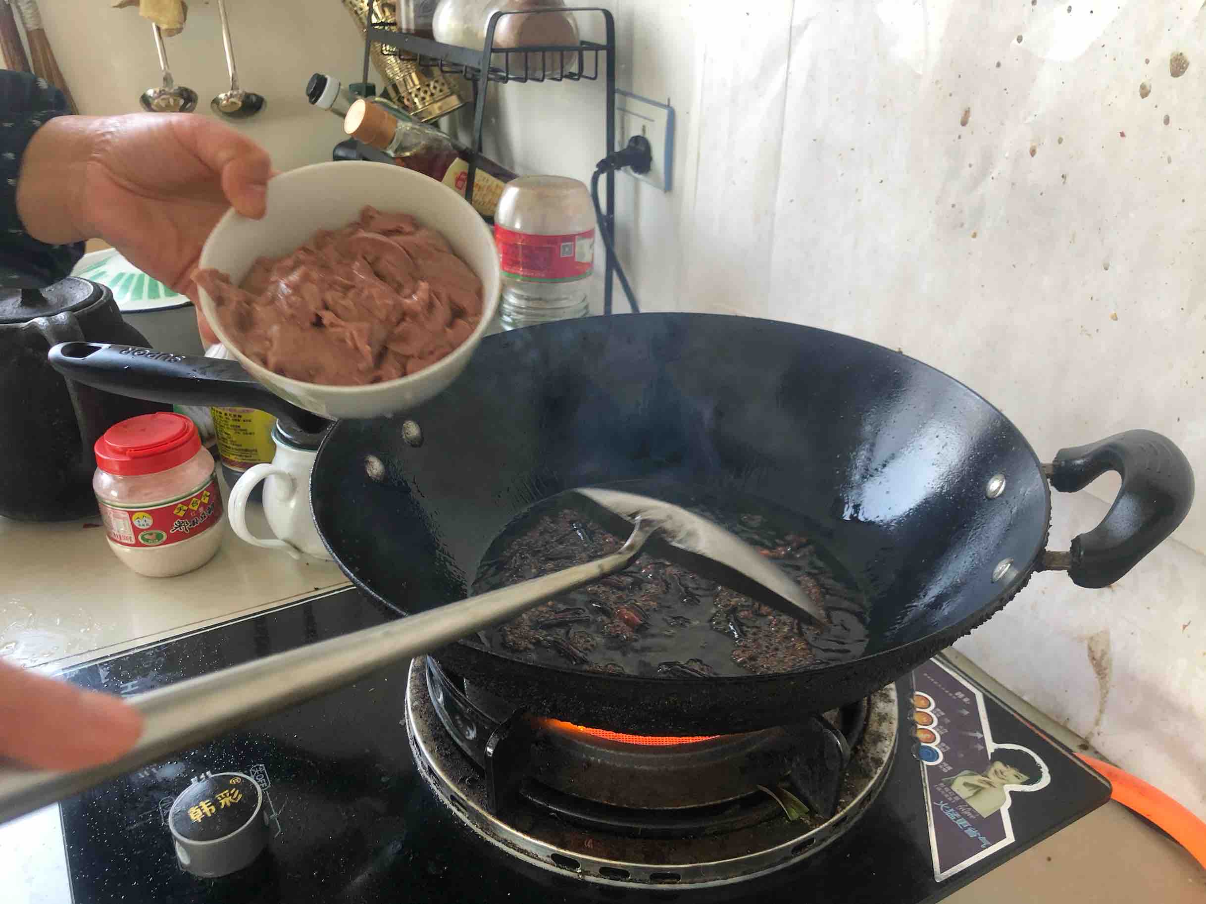 爆炒猪腰花的做法-麻辣味炒菜谱