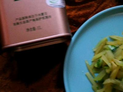 凉拌青笋丝的做法-家常味拌菜谱