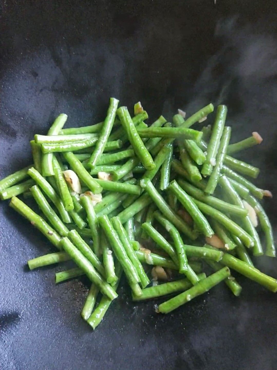 蒜香豇豆的做法-家常味炒菜谱