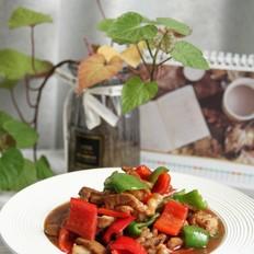 微辣鲜嫩的下饭菜，青红椒炒肉丝的做法-咸鲜味炒菜谱