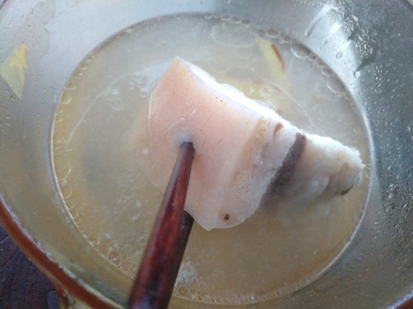 家常蒜苗回锅肉的做法-家常味炒菜谱