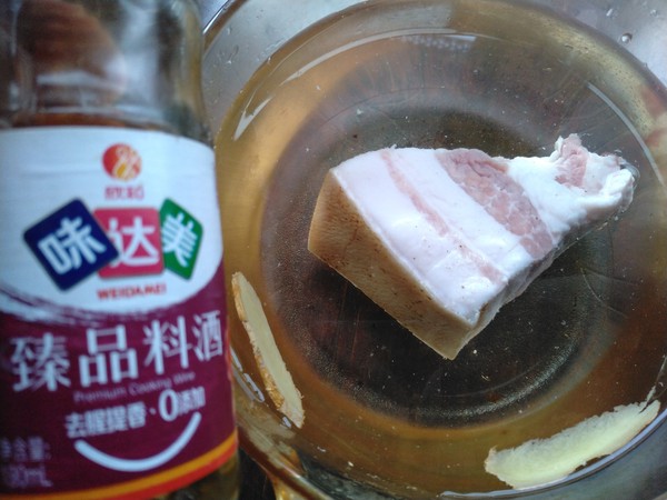 家常蒜苗回锅肉的做法-家常味炒菜谱
